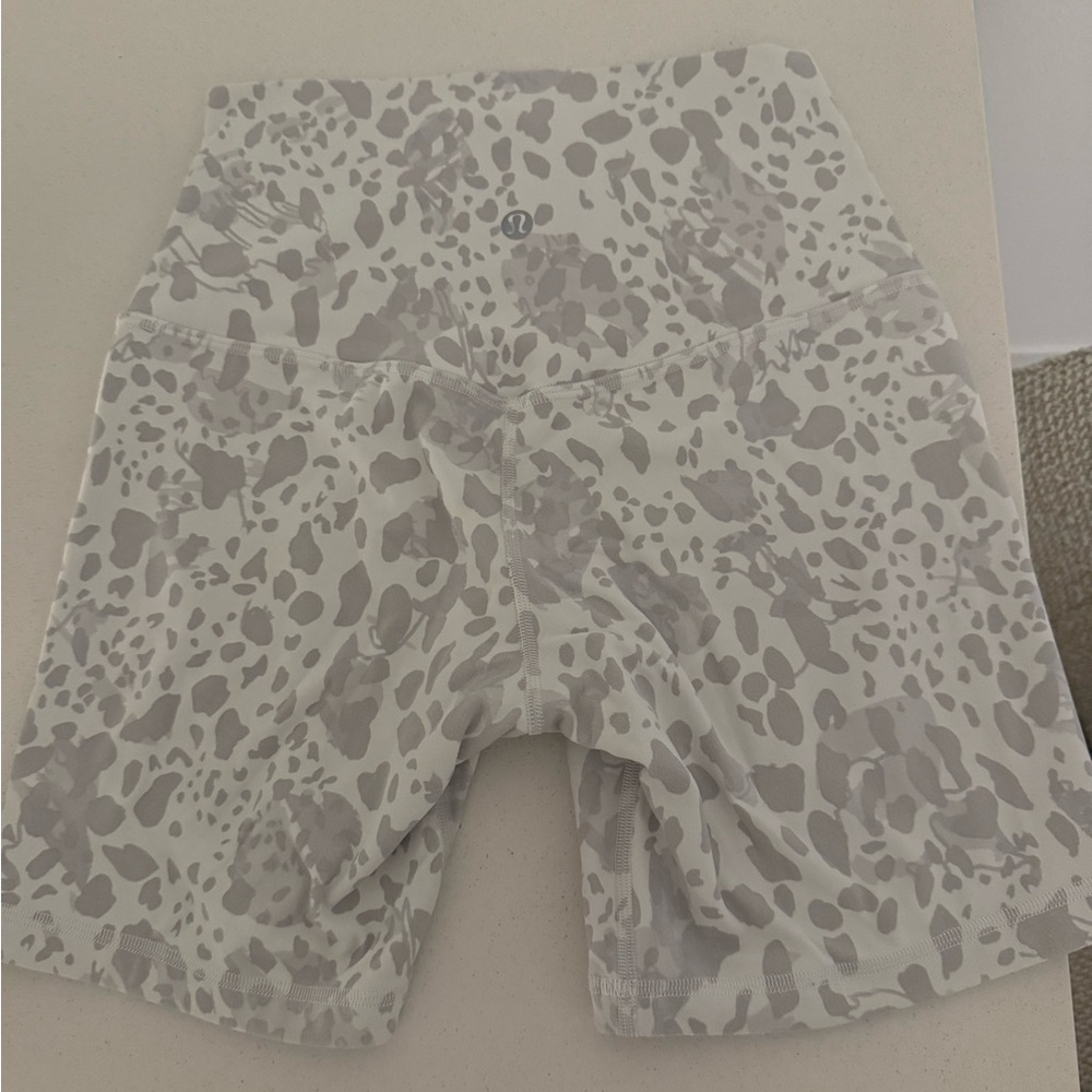 Lululemon Align Shorts - Leopard Print